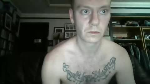 Snapshot of ldt1994 chatting on April 2026 09:43:01 PM ldt1994 online show from April 2026 09:43:01 PM