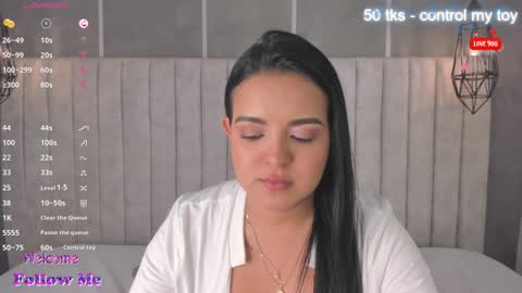 Snapshot of lea_gray chatting on January 2025 06:49:01 PM online show from January 2025 06:49:01 PM