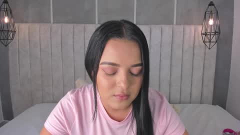 Snapshot of lea_gray chatting on February 2025 07:09:01 PM online show from February 2025 07:09:01 PM