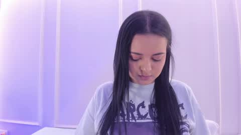 Snapshot of lea_gray chatting on March 2025 05:17:02 PM online show from March 2025 05:17:02 PM