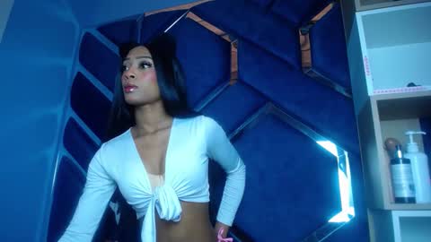 Snapshot of lea_sweetly chatting on September 2025 01:24:02 PM lea sewwtly online show from September 2025 01:24:02 PM