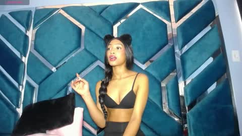 Snapshot of lea_sweetly chatting on October 2025 01:21:01 PM lea sewwtly online show from October 2025 01:21:01 PM