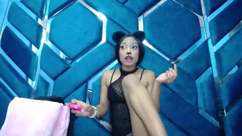 Snapshot of lea_sweetly chatting on October 2025 01:23:01 PM lea sewwtly online show from October 2025 01:23:01 PM