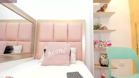 Lea online show from February 2025 07:38:02 PM