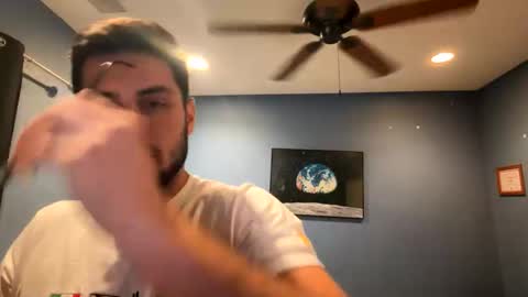 leaderzac online show from May 2026 03:04:02 AM