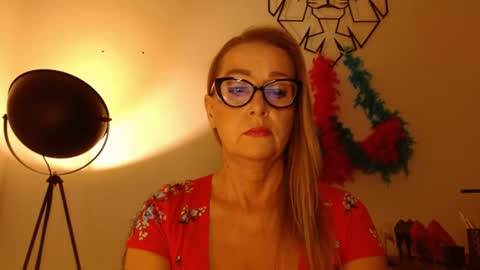 Snapshot of leadesire chatting on June 2026 02:08:01 PM LEA online show from June 2026 02:08:01 PM