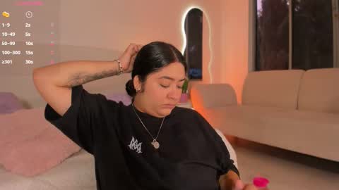 Leah online show from October 2025 02:50:02 PM