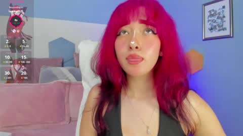 Snapshot of leah_cherry chatting on April 2026 04:36:02 PM Leah online show from April 2026 04:36:02 PM