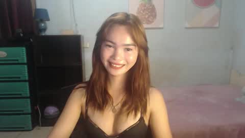 Snapshot of leah_fucker chatting on February 2026 09:24:01 PM leah_fucker online show from February 2026 09:24:01 PM