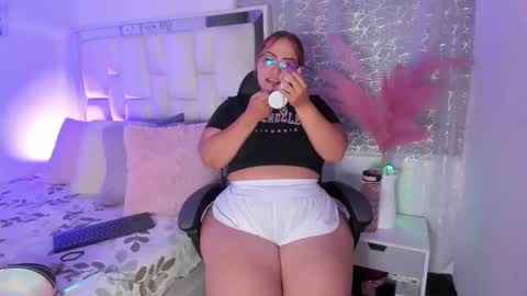 Leah  online show from May 2026 01:56:01 AM