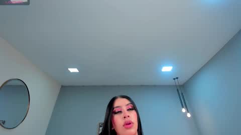 Snapshot of leahlombardi_ chatting on October 2025 06:41:02 PM leahlombardi_ online show from October 2025 06:41:02 PM