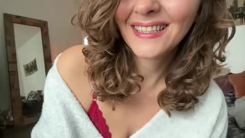 Leah Sparkles online show from November 2025 04:00:02 PM