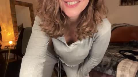 Leah Sparkles online show from December 2025 03:27:02 AM