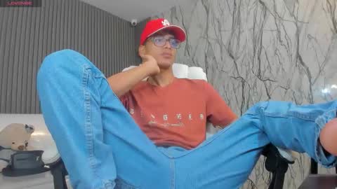 leam_1 online show from February 2026 08:04:02 PM