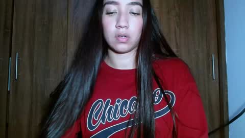 Snapshot of leanaalhub chatting on December 2024 04:37:02 AM leanaalhub online show from December 2024 04:37:02 AM