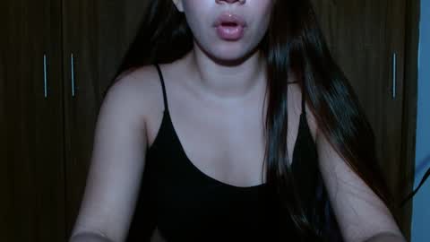 Snapshot of leanaalhub chatting on January 2025 03:49:02 AM leanaalhub online show from January 2025 03:49:02 AM