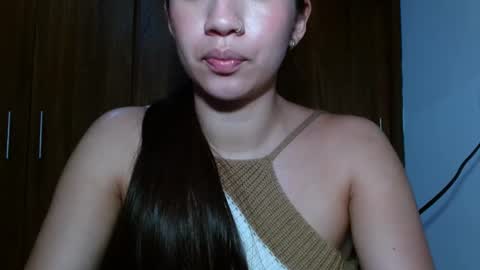 Snapshot of leanaalhub chatting on March 2025 06:48:01 AM leanaalhub online show from March 2025 06:48:01 AM