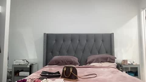 Snapshot of leannaxox chatting on February 2025 07:12:02 AM Leanna online show from February 2025 07:12:02 AM