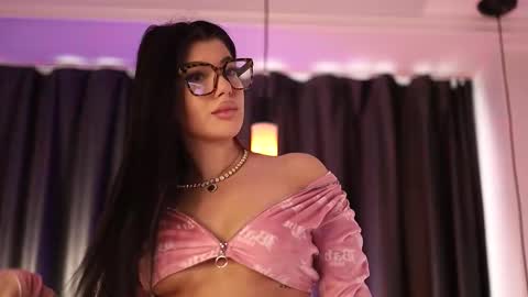 Snapshot of leasolene chatting on February 2026 09:43:02 AM Lea online show from February 2026 09:43:02 AM