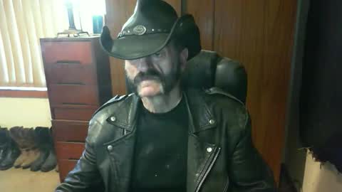 leathergreaser online show from September 2025 09:14:02 PM