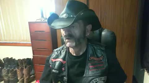 leathergreaser online show from May 2026 09:12:02 PM