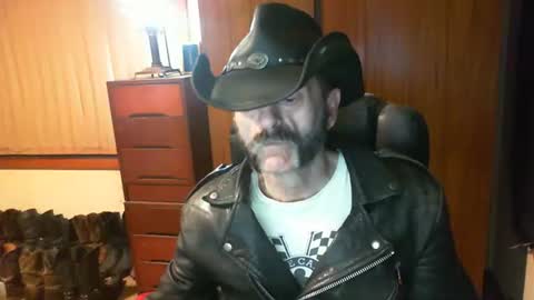 leathergreaser online show from May 2026 07:54:02 PM