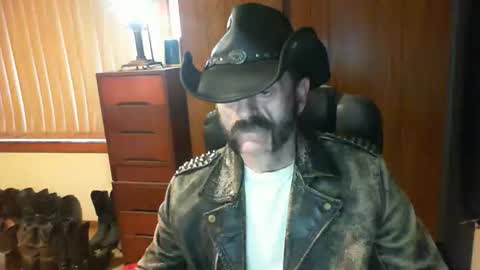 leathergreaser online show from May 2026 09:19:01 PM