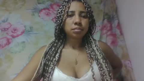 leatiana online show from February 2026 11:49:01 PM