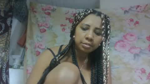 leatiana online show from April 2026 08:25:02 PM