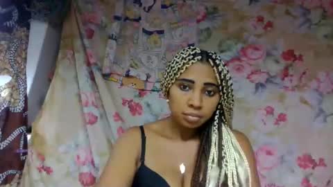 leatianaa online show from May 2026 12:27:01 AM