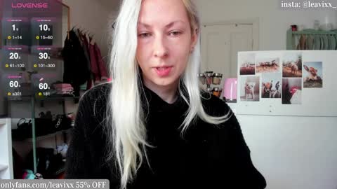 LeaVixx online show from December 2024 10:08:02 AM