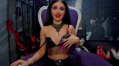 Snapshot of leavonnouire chatting on January 2025 04:01:02 AM Lea online show from January 2025 04:01:02 AM