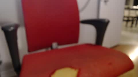 Snapshot of ledoc_ chatting on April 2026 02:46:02 AM LeDoc online show from April 2026 02:46:02 AM