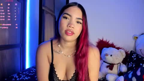 Ashley online show from November 2025 03:54:01 PM