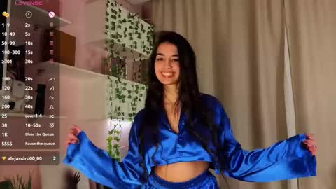 Snapshot of leeannepizzini chatting on February 2026 07:06:02 PM Jasmine online show from February 2026 07:06:02 PM