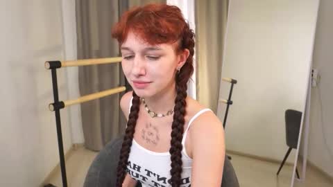 leelooyolo online show from November 2025 10:36:01 AM