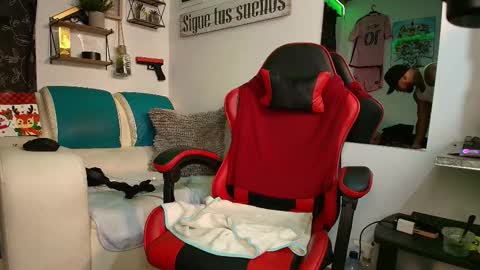 leenar_key online show from November 2025 02:27:02 PM