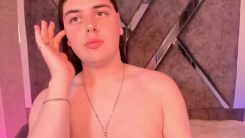 leenox online show from February 2026 12:33:02 AM