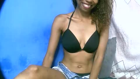 leeromi online show from February 2026 08:07:01 AM