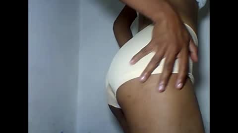 Snapshot of leeromi chatting on May 2026 07:22:01 PM leeromi online show from May 2026 07:22:01 PM