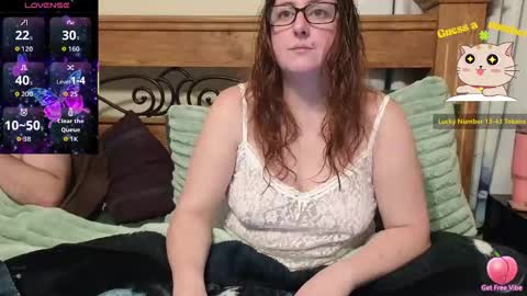 Snapshot of leesa__ chatting on December 2025 03:01:02 AM Leesa online show from December 2025 03:01:02 AM