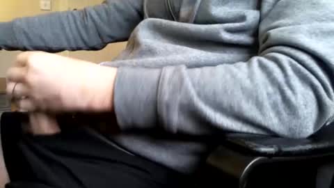 Snapshot of leffe84 chatting on March 2025 09:27:02 AM leffe84 online show from March 2025 09:27:02 AM