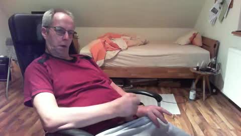 Dave online show from January 2025 09:41:01 PM