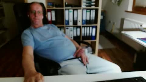 Dave online show from April 2026 09:35:01 PM