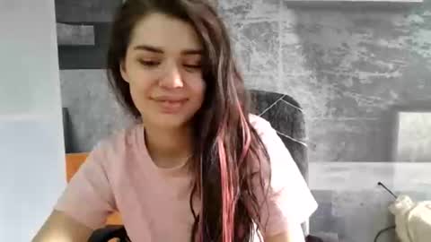 Liya online show from May 2026 01:39:01 PM