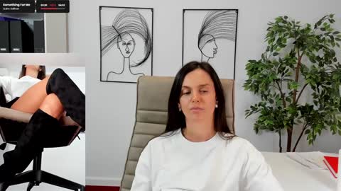 Elle  online show from March 2025 02:12:02 PM