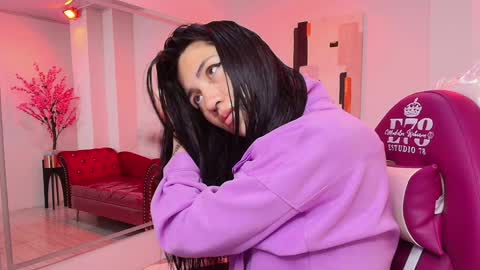 Leia.  online show from January 2025 11:24:01 AM