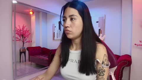 Leia.  online show from March 2025 11:17:01 AM