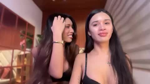Snapshot of leiah_goddessx chatting on June 2026 04:57:01 AM Leiah online show from June 2026 04:57:01 AM