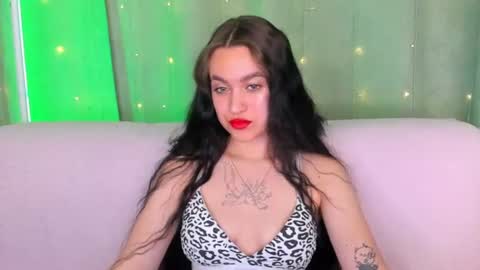 Snapshot of leiawow chatting on June 2026 02:05:02 AM leiawow online show from June 2026 02:05:02 AM